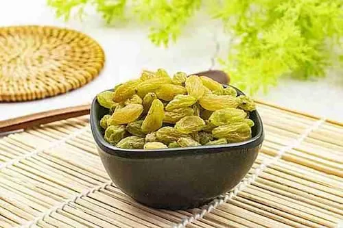 خرید و قیمت روز کشمش سبز قلمی