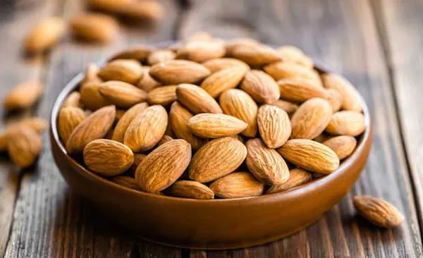 خرید و قیمت روز بادام درختی خام