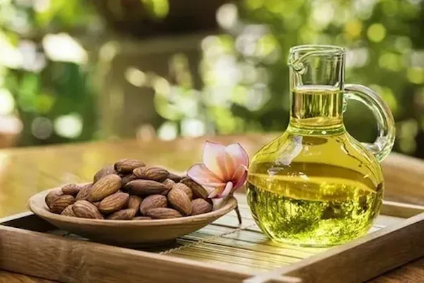 راهنمای خرید روغن بادام شیرین + قیمت عالی